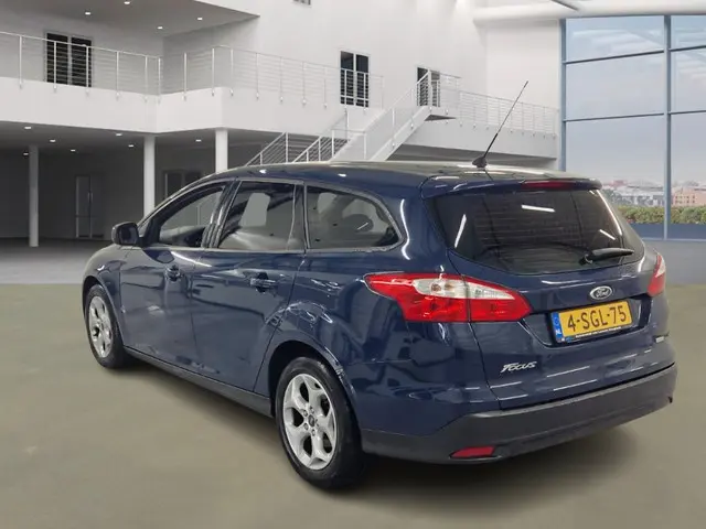 Ford Focus Wagon 1.0 EcoBoost Trend 2013 Benzine 4