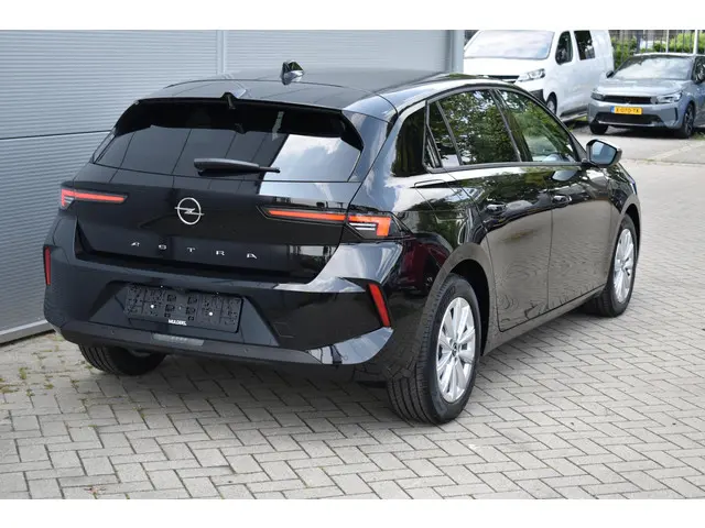 Opel Astra 1.2 Turbo Business Edition 2025 Benzine 4