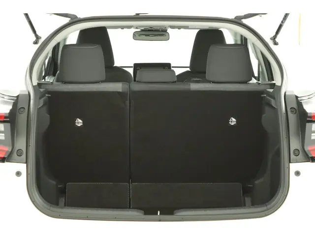 Toyota Yaris 1.5 Hybrid Dynamic 2022 Hybride Benzine 23