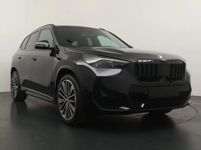 BMW X1 xDrive23i 2026 Benzine 7