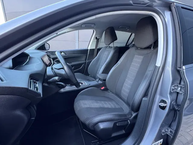 Peugeot 308 1.2 PureTech / 360 Camera / VC / Navi 2021 Benzine 13