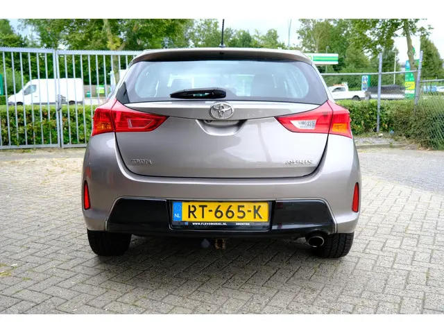 Toyota Auris 1.6 Aspiration Clima|Cam|LMV 2013 Benzine 8
