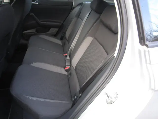 Volkswagen Taigo 1.0 TSI Life Business 2023 Benzine 8