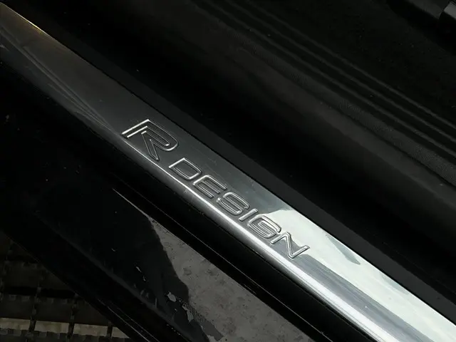 Volvo V40 2.0 T4 Business Sport 2018 Benzine 27