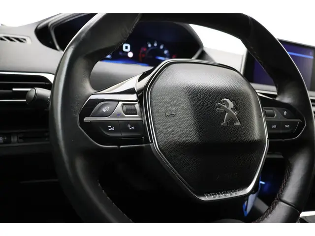 Peugeot 3008 1.2T 130pk Active 2017 Benzine 28
