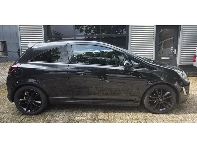 Opel Corsa 1.4-16V OPC Performance Line 2012 Benzine 5