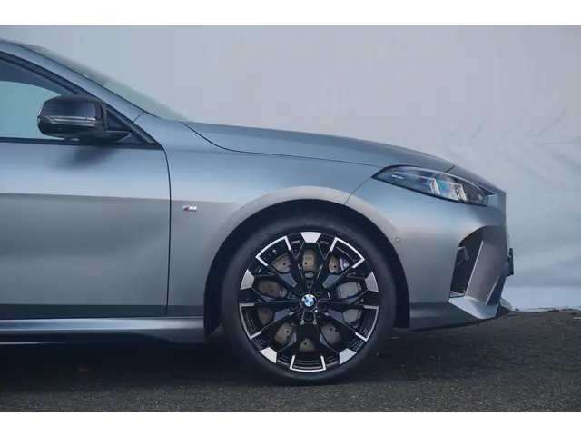 BMW 2 Serie Gran Coupé M235 xDrive 2026 Benzine 9