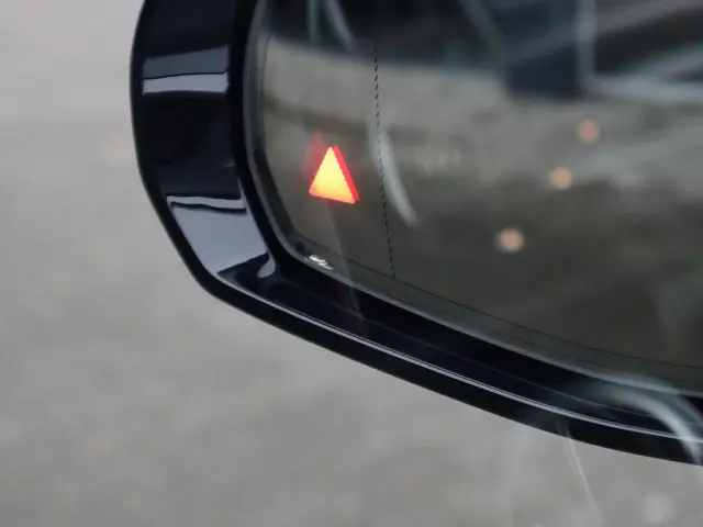 Mercedes-Benz S-Klasse 680 4MATIC Maybach 2023 Benzine 8