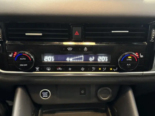 Nissan QASHQAI 1.3 MHEV Xtronic Tekna 2023 Benzine 22