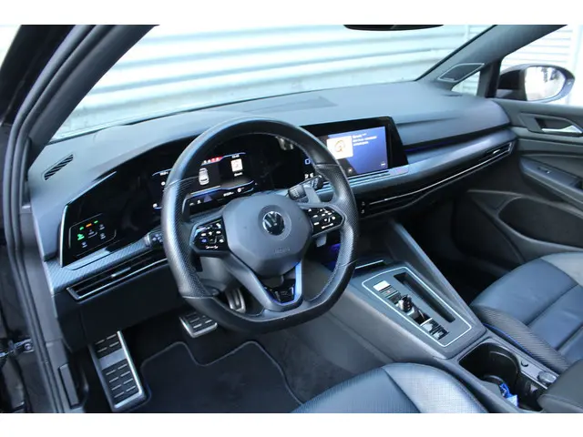 Volkswagen Golf 2.0 TSI R 4Motion 2021 Benzine 24