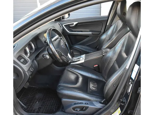 Volvo S60 2.0 T5 Momentum 2013 Benzine 17