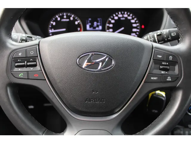 Hyundai i20 Coupé 1.0 T-GDI Comfort 2016 Benzine 15