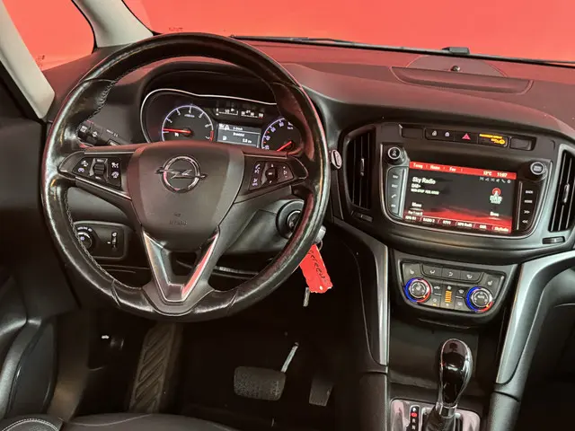 Opel Zafira 1.4 Turbo Business Executive 2017 Benzine 4