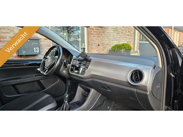 Volkswagen up! 1.0 BMT high up! 2017 Benzine 7