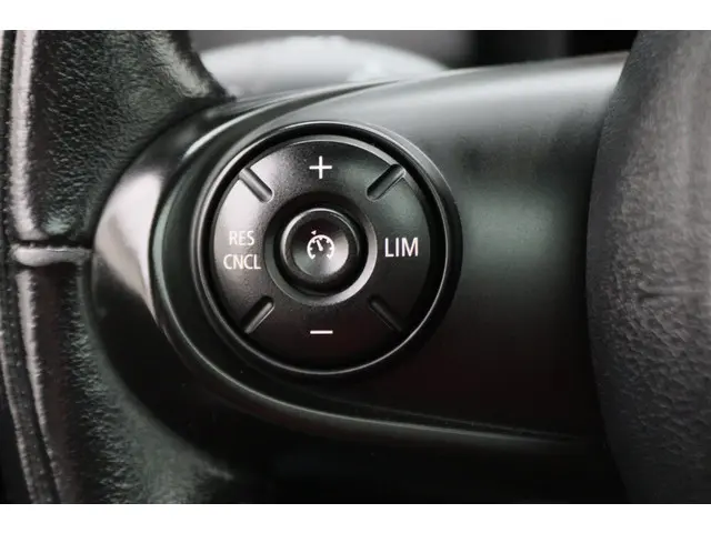 MINI Countryman Mini 1.5 Cooper Chili 2017 Benzine 37