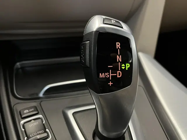BMW 3 Serie Gran Turismo 320i GT M-Sport 2018 Benzine 37