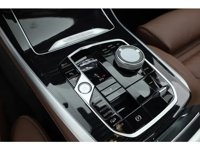 BMW X5 xDrive50e M Sport 2025 Hybride Benzine 6