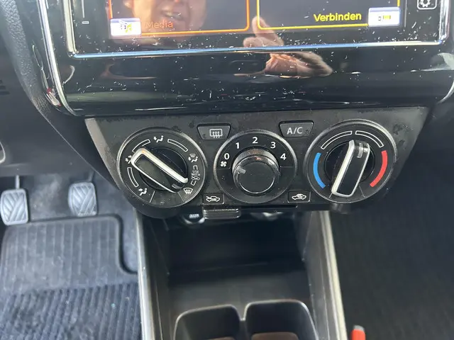 Suzuki Swift 1.2 Select Smart Hybrid 2024 Benzine 13