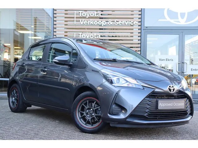Toyota Yaris 1.0 VVT-i Aspiration, Trekhaak 2017 Benzine 8