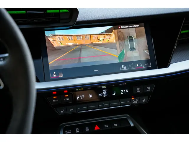 Audi RS3 Limousine 2.5 TFSI RS 3 quattro 2023 Benzine 24