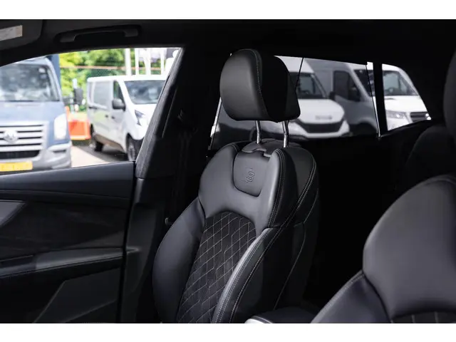 Audi Q8 55 TFSI quattro 2019 Benzine 53