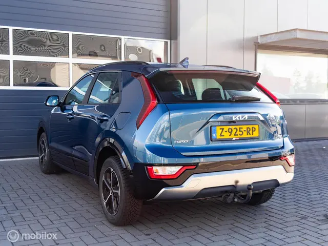 Kia Niro 1.6 GDi Hybrid DynamicLine 2024 Hybride Benzine 8