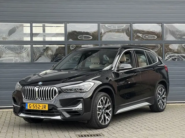 BMW X1 sDrive20i VDL NEDCAR EDITION 2019 Benzine