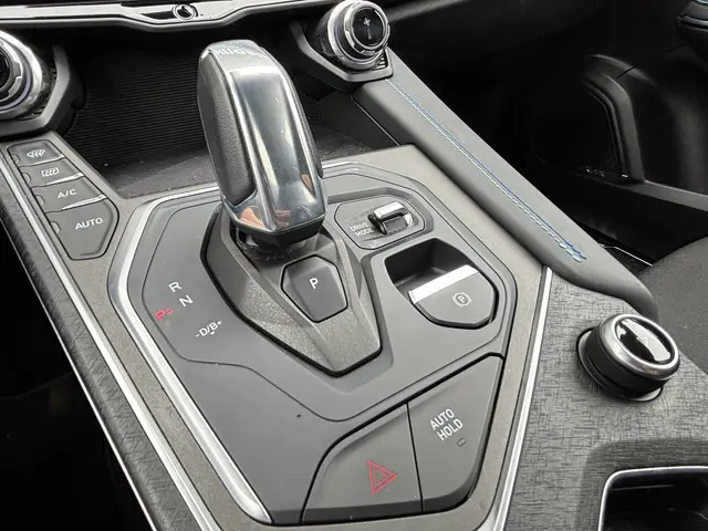 Lynk & Co 01 1.5 2022 Hybride Benzine 33