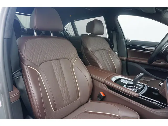 BMW 7 Serie 745Le xDrive 2019 Hybride Benzine 11