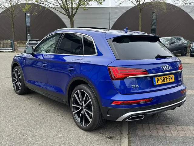 Audi Q5 55 TFSI e S LINE QUATTRO 2021 Hybride Benzine 7