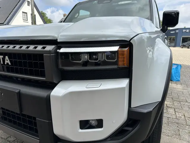 Toyota Land Cruiser 2.8 D-4D President 2025 Diesel 51