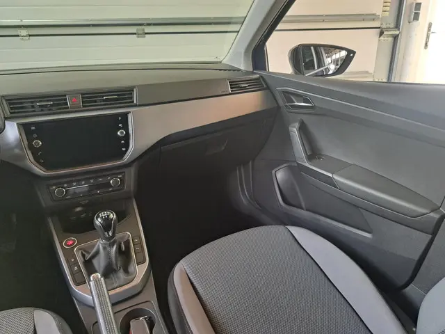 SEAT Arona 1.0 TSI Style Business Intense 2018 Benzine 14