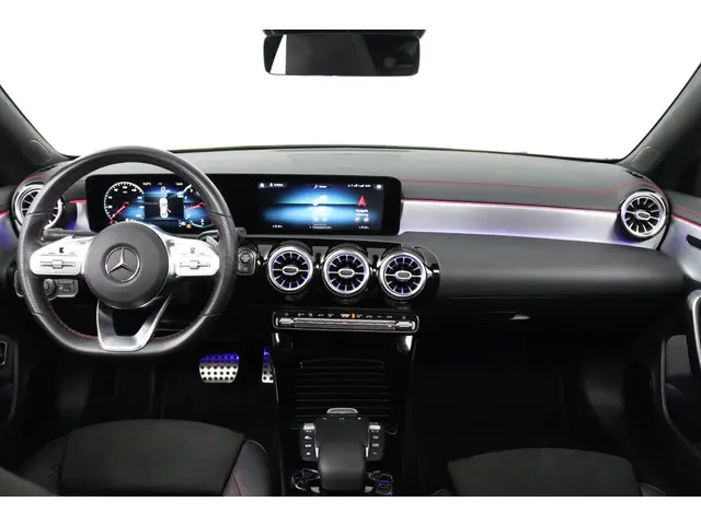 Mercedes-Benz CLA 200 Business Solution AMG 2020 Benzine 7