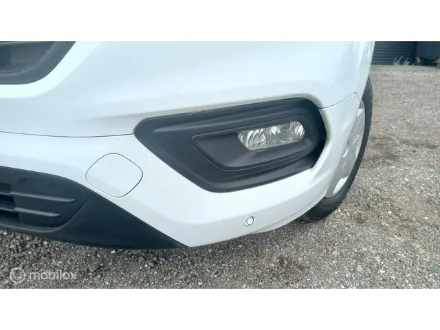 Ford Transit Custom 2
