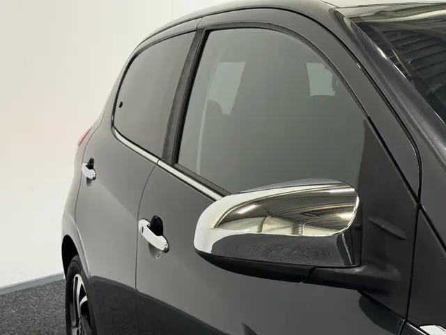 Peugeot 108 1.0 e-VTi Allure 2018 Benzine 22