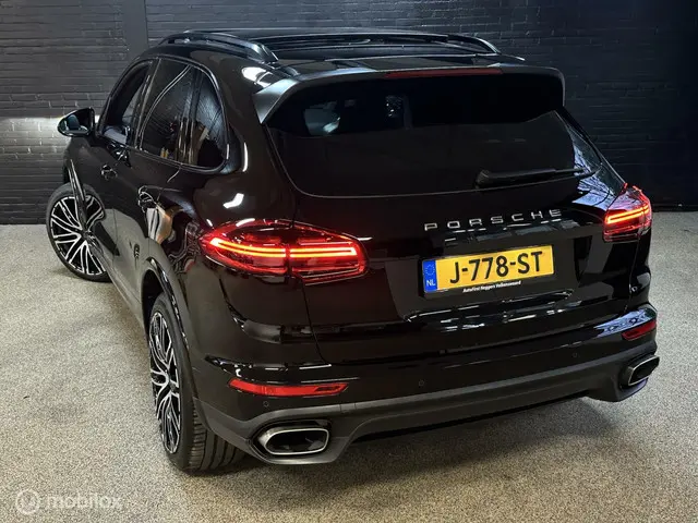 Porsche Cayenne 3.0 D Platinum Edition 2017 Diesel 8