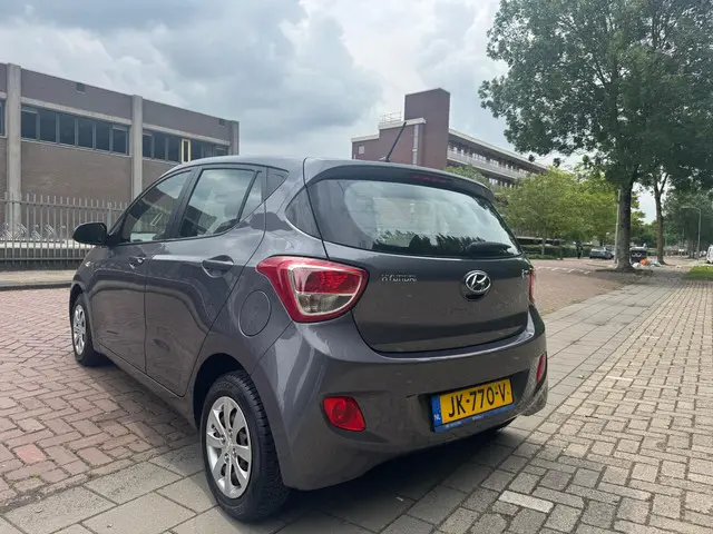 Hyundai i10 1.0i i-Motion Comfort 2017 Benzine 8