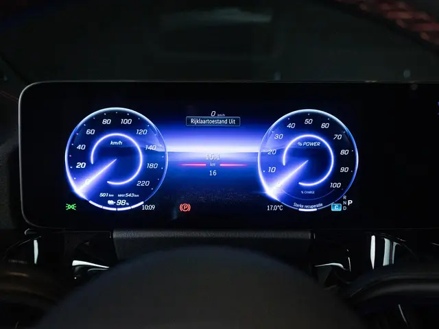 Mercedes-Benz EQA 250+ AMG Line 2024 Elektrisch 21