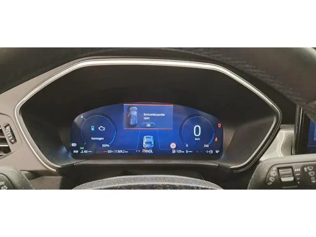 Ford Kuga 2.5 FHEV Titanium 2025 Hybride Benzine 12