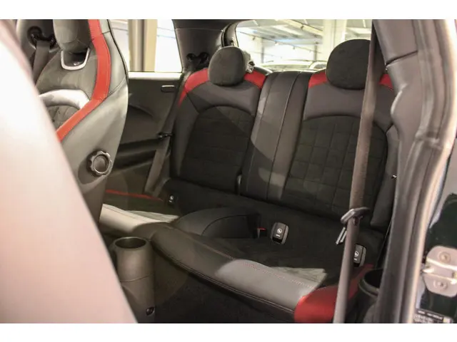 MINI Cooper Mini 2.0 John Works Chili 2020 Benzine 13