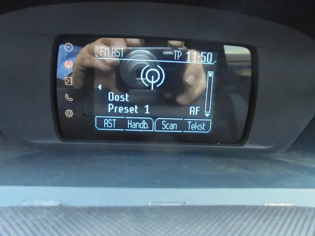 Ford C-MAX 1.0 Titanium APK TREKHAAK 2013 Benzine 27