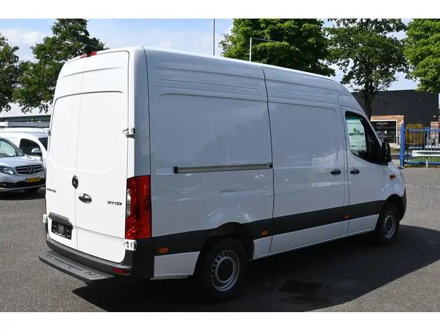 Mercedes-Benz Sprinter 3