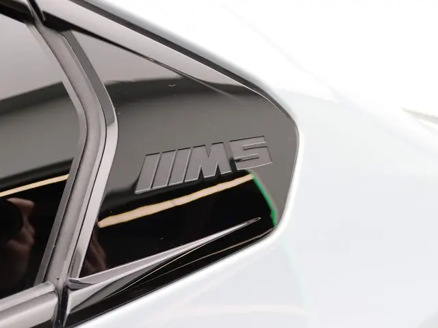 BMW M5 Sedan 2025 Hybride Benzine 26