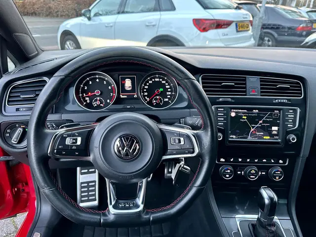 Volkswagen Golf 2.0 GTI 220PK DSG 2016 Benzine 11