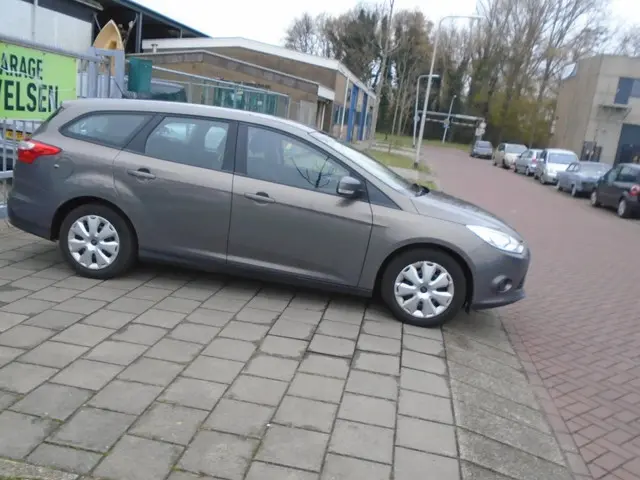 Ford Focus Wagon 1.0 EcoBoost Trend / AIRCO 2012 Benzine 4