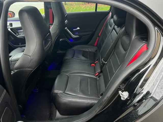 Mercedes-Benz A-Klasse 250 Premium Plus 2018 Benzine 10