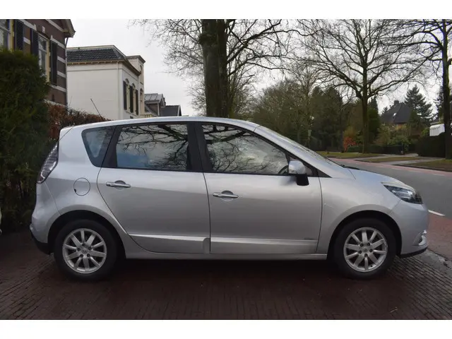 Renault Scénic 1.2 TCe Expression Trekhaak 2013 Benzine 14