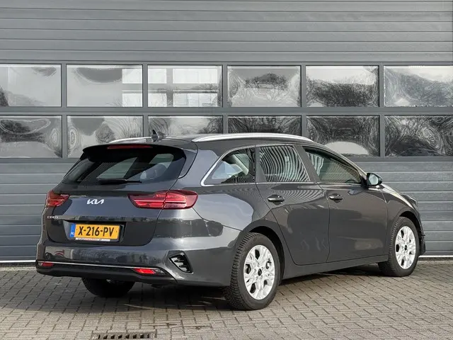 Kia Ceed Sportswagon 1.0 T-GDI DYNAMICLINE 2024 Benzine 3