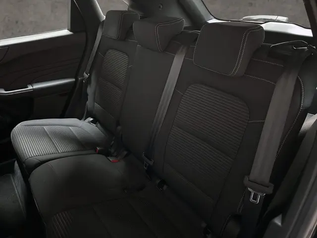 Ford Kuga 2.5 PHEV Titanium 2022 Hybride Benzine 13