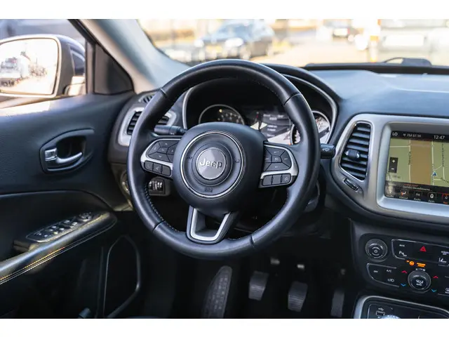 Jeep Compass 1.4 MultiAir Longitude 2019 Benzine 30